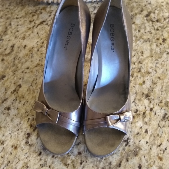 Ladies formal shoes with heels - Picture 3 of 3